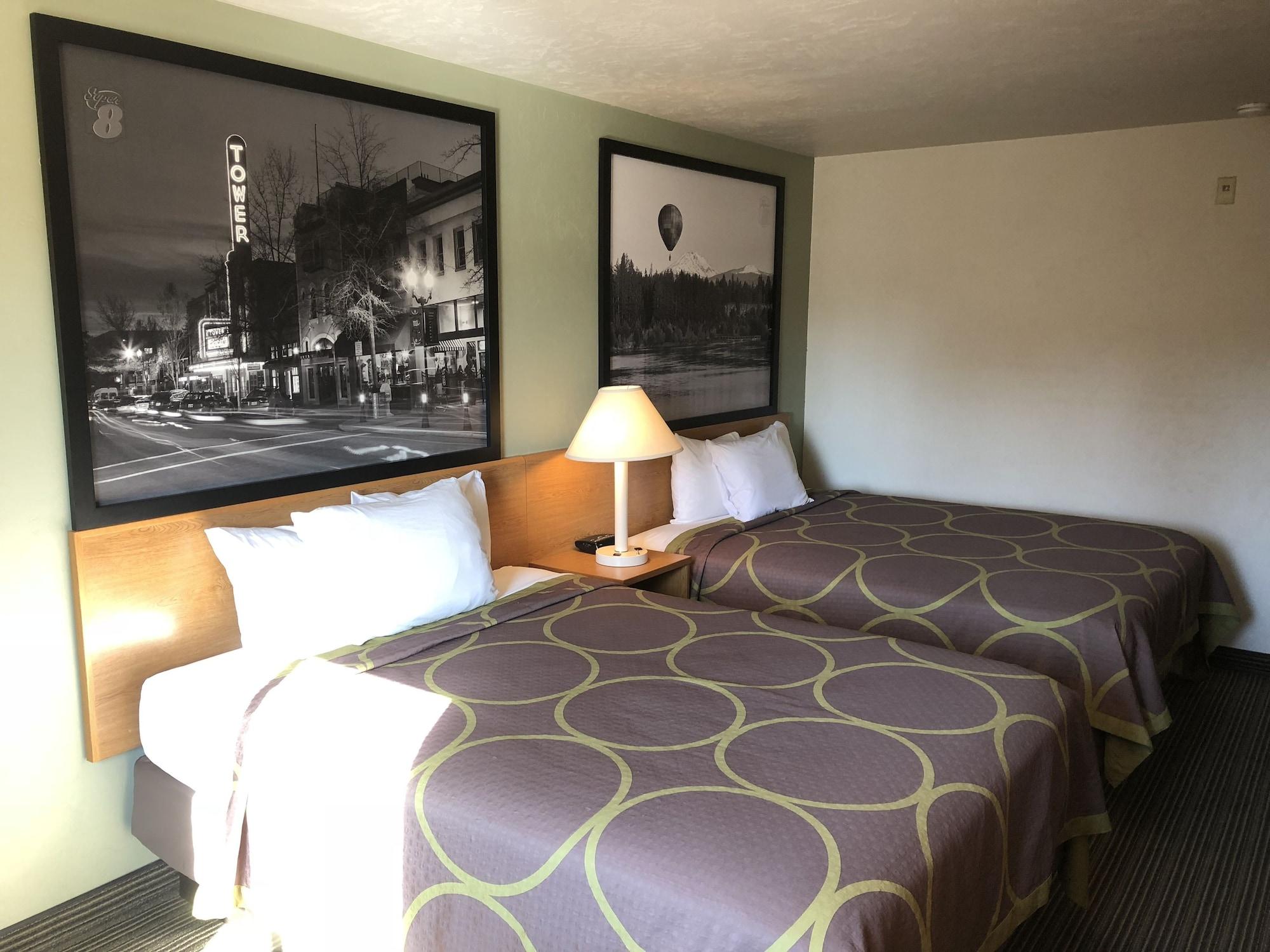 Hotel Super 8 By Wyndham Bend Esterno foto
