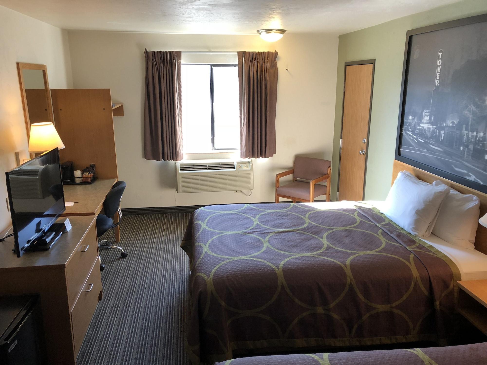 Hotel Super 8 By Wyndham Bend Esterno foto