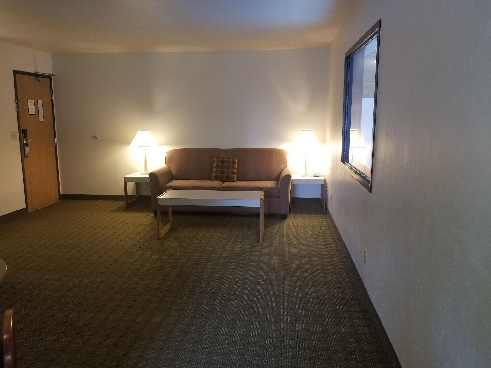 Hotel Super 8 By Wyndham Bend Esterno foto