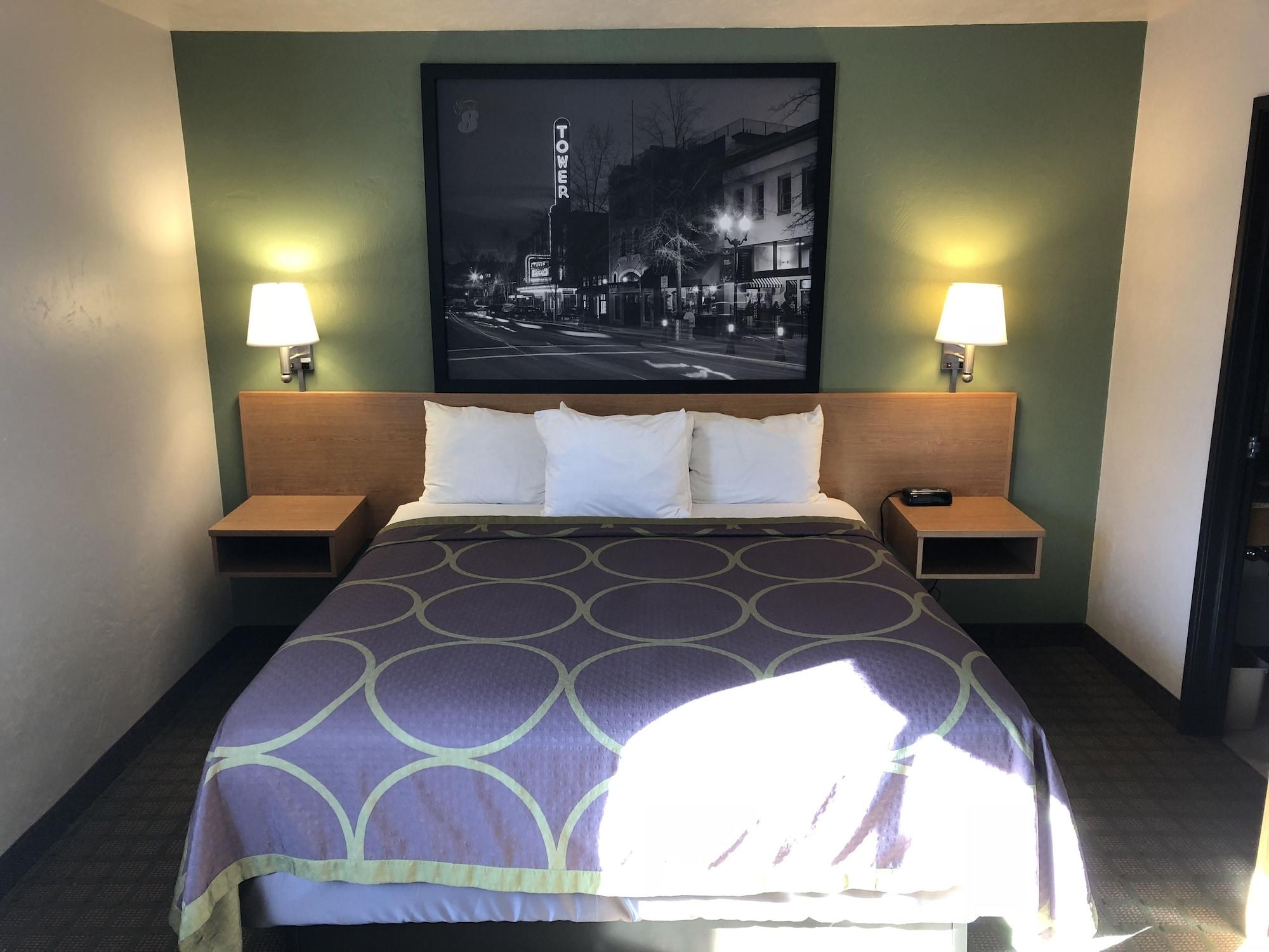 Hotel Super 8 By Wyndham Bend Esterno foto