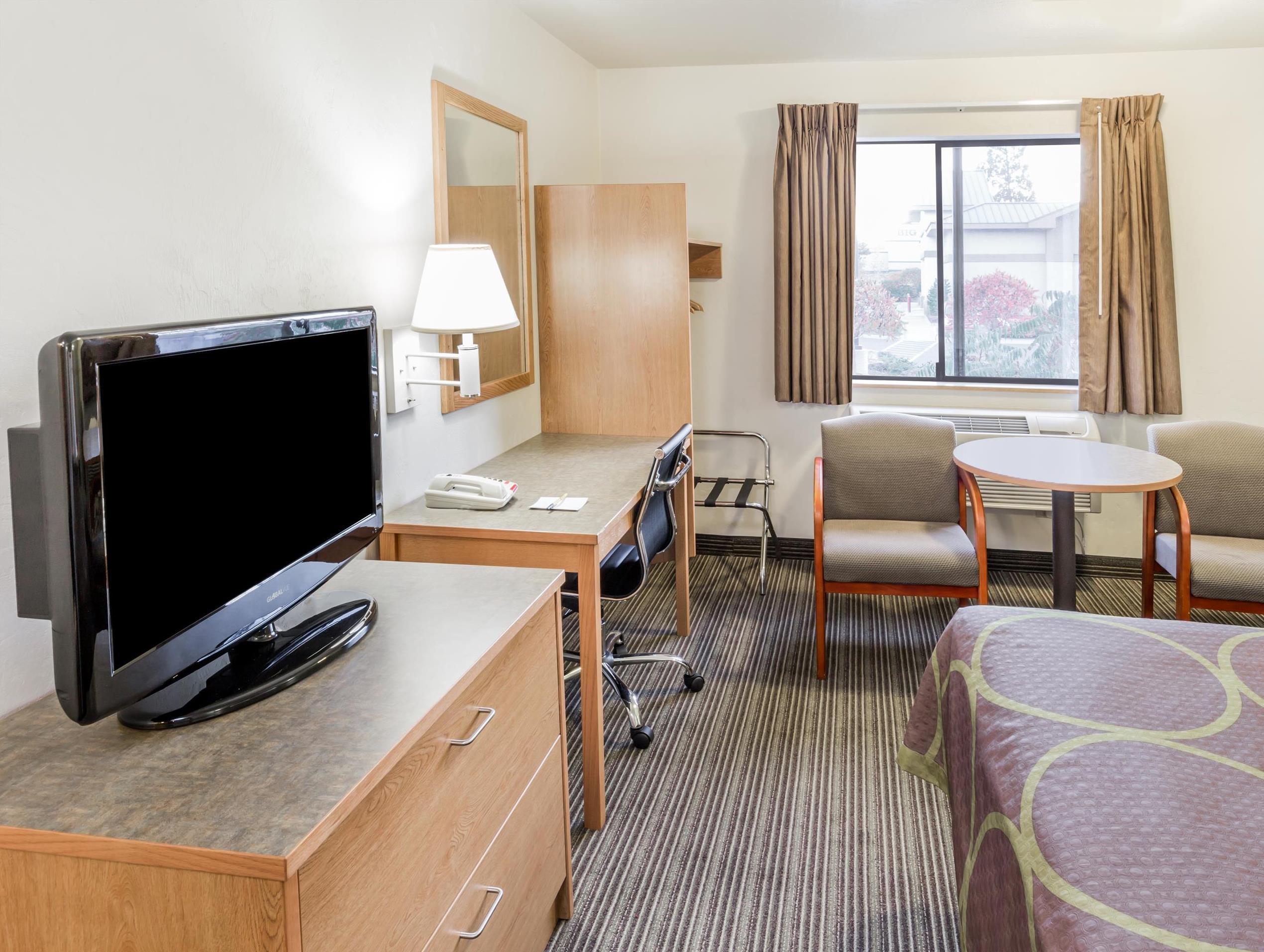 Hotel Super 8 By Wyndham Bend Esterno foto