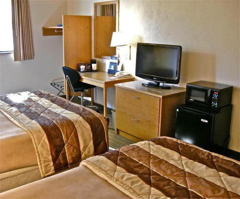 Hotel Super 8 By Wyndham Bend Esterno foto